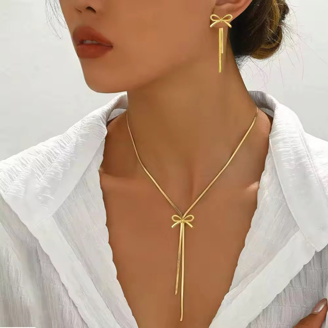 Jewelry (Necklace + Earrings )